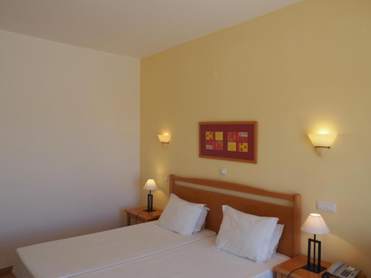 Club House Cvl Hotel Praia Da Luz Exterior photo
