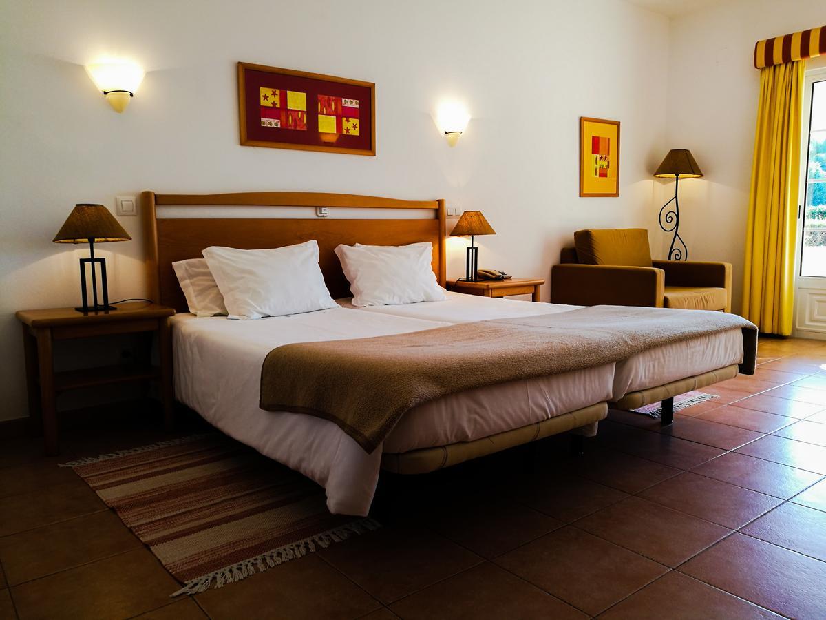 Club House Cvl Hotel Praia Da Luz Exterior photo