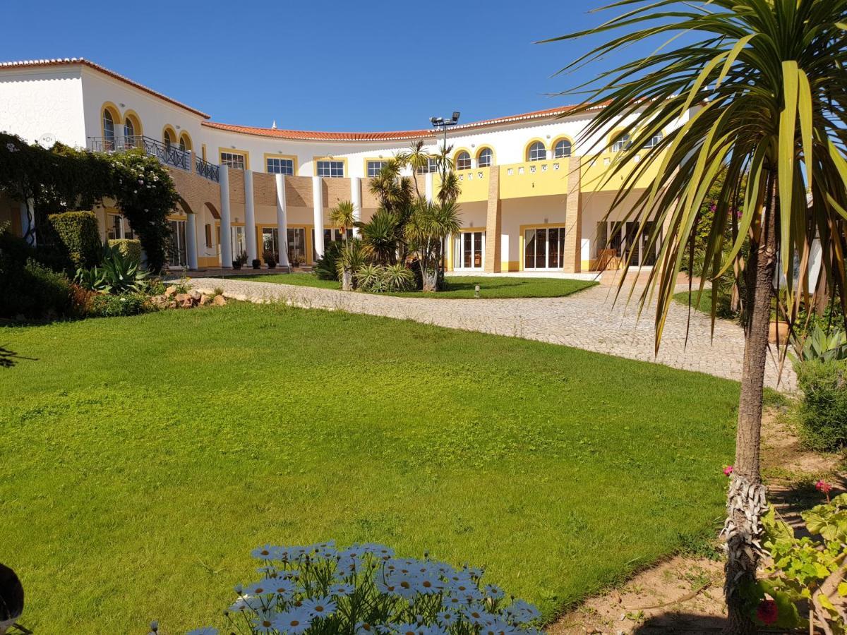 Club House Cvl Hotel Praia Da Luz Exterior photo